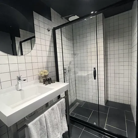 Weingart Hotel 4*