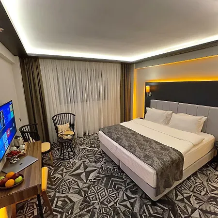 Weingart Hotel
