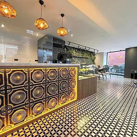 Weingart Hotel 4*