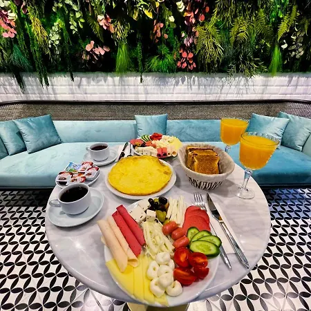 Weingart Hotel